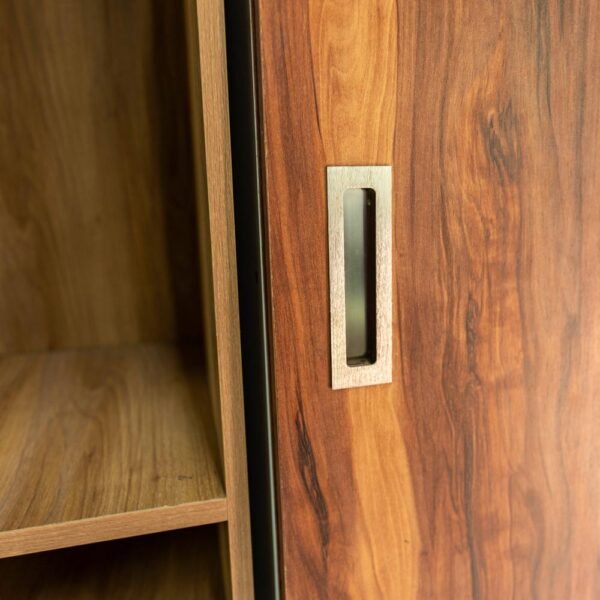 Closet Monarka